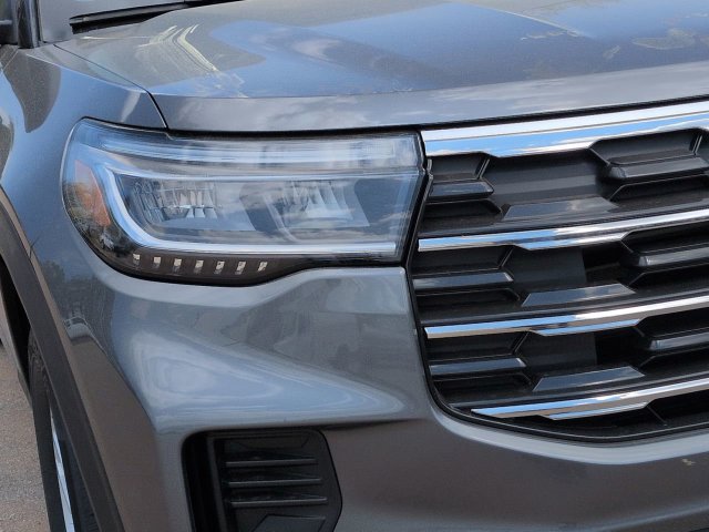New 2026 Ford Explorer Active RWD image 9