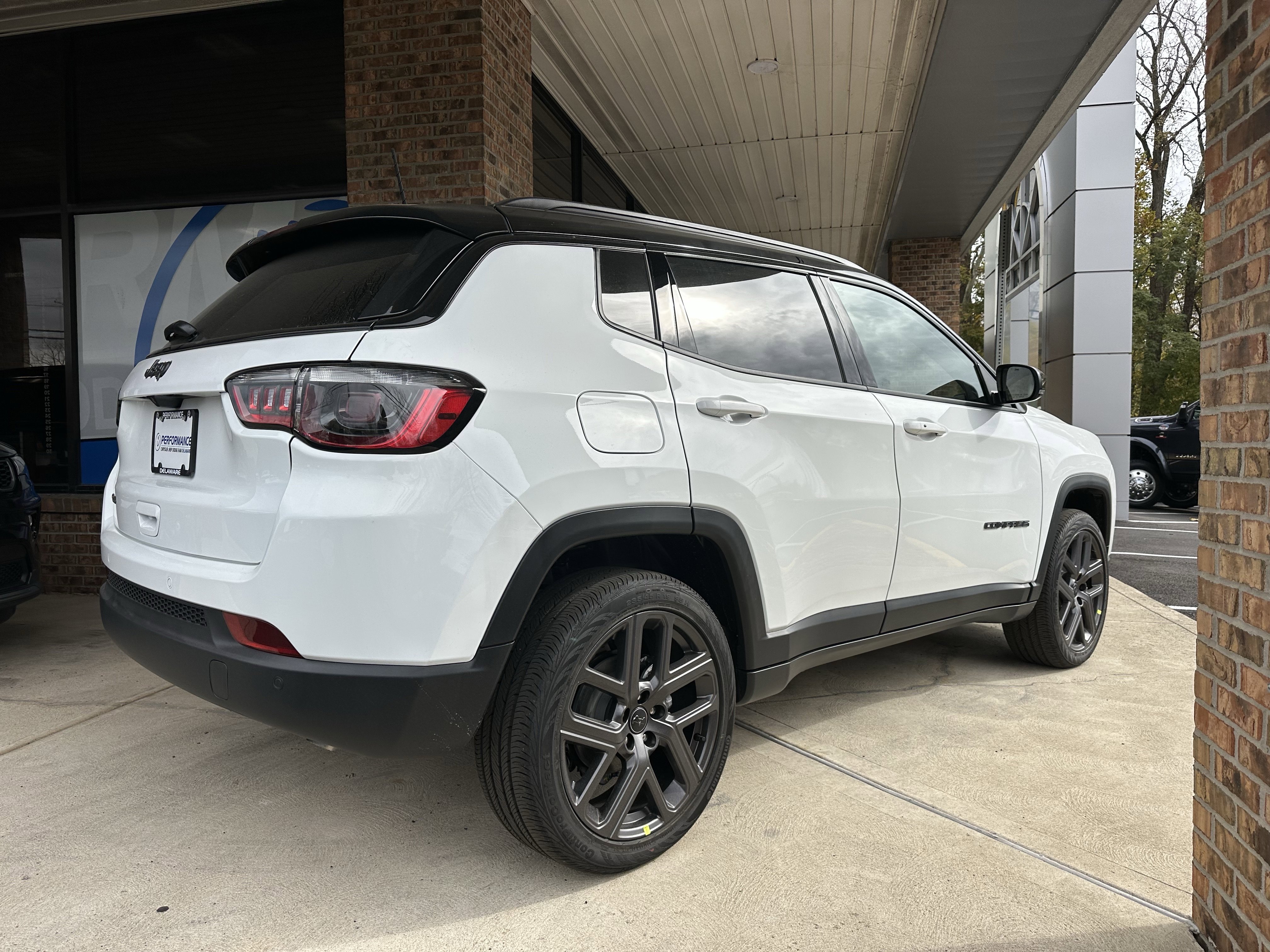 New 2026 Jeep Compass Limited image 18