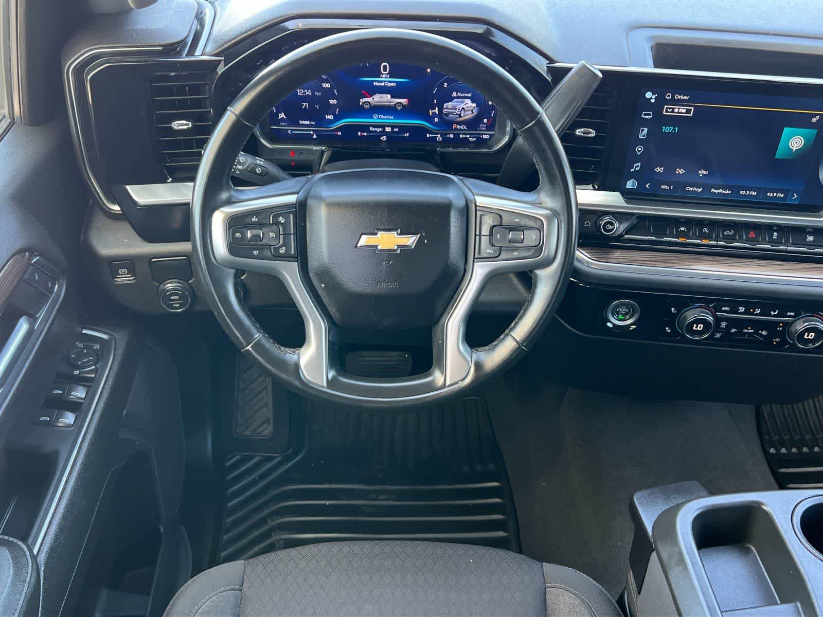 Used 2024 Chevrolet Silverado 1500 LT RWD image 15