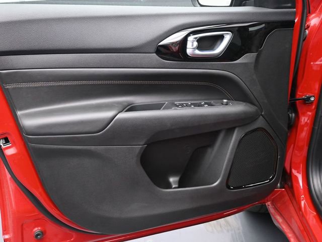 Used 2024 Jeep Compass Limited image 20