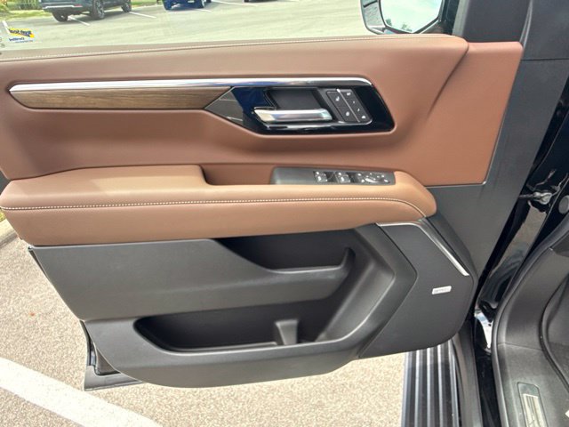 New 2026 Chevrolet Tahoe High Country AWD/4WD image 18