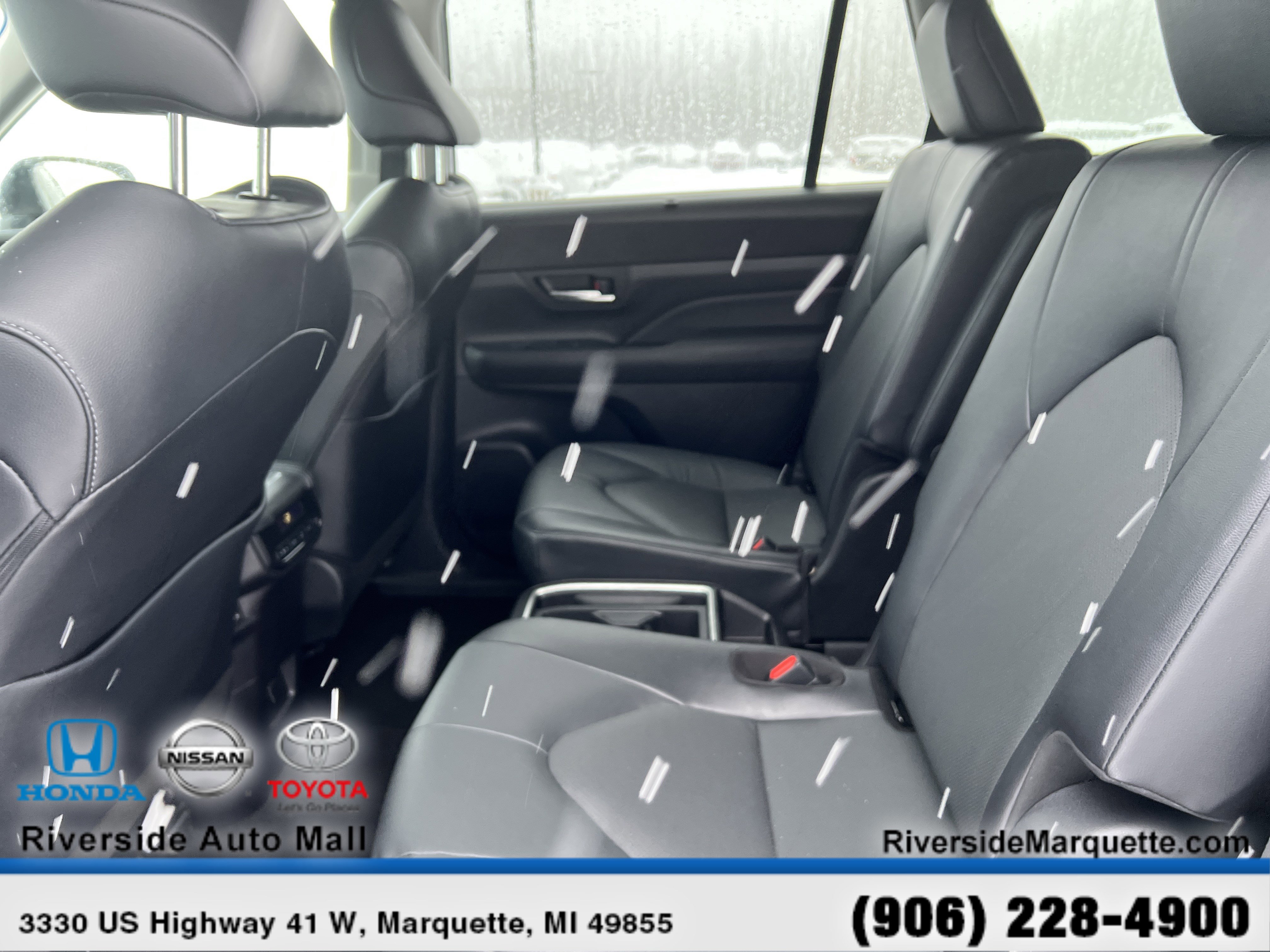 Used 2025 Toyota Grand Highlander AWD image 24