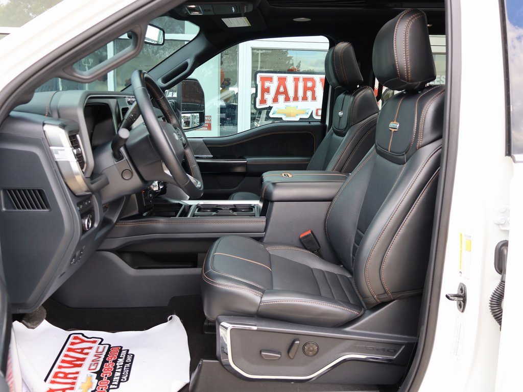 Used 2023 Ford F450 Platinum w/ FX4 Off-Road Package image 14