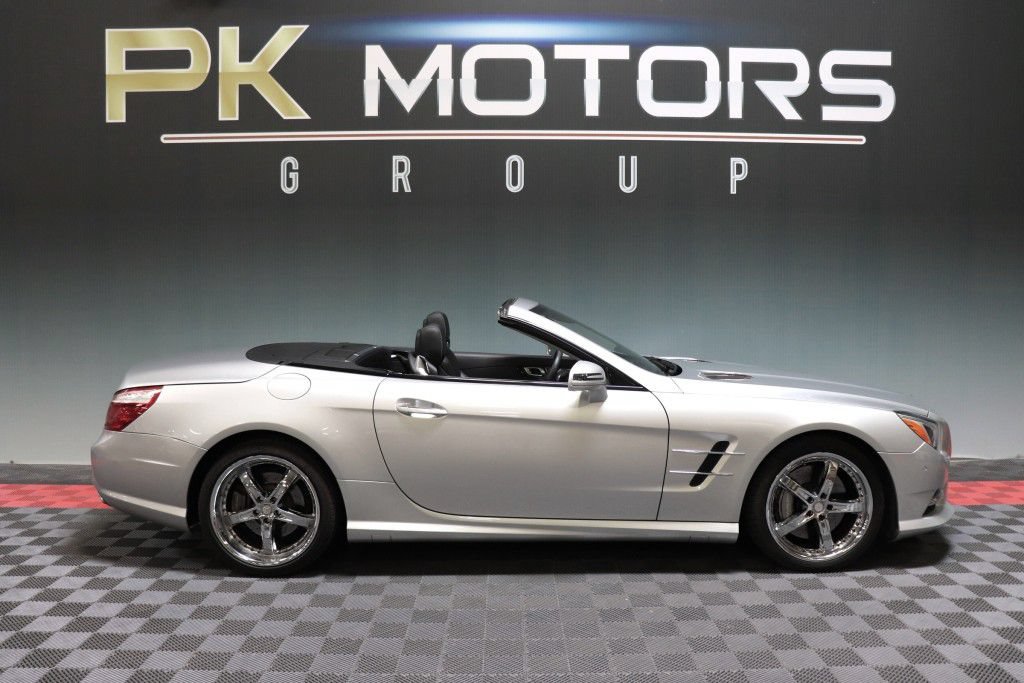 Used 2014 Mercedes-Benz SL 550 w/ Driver Assistance Package image 10