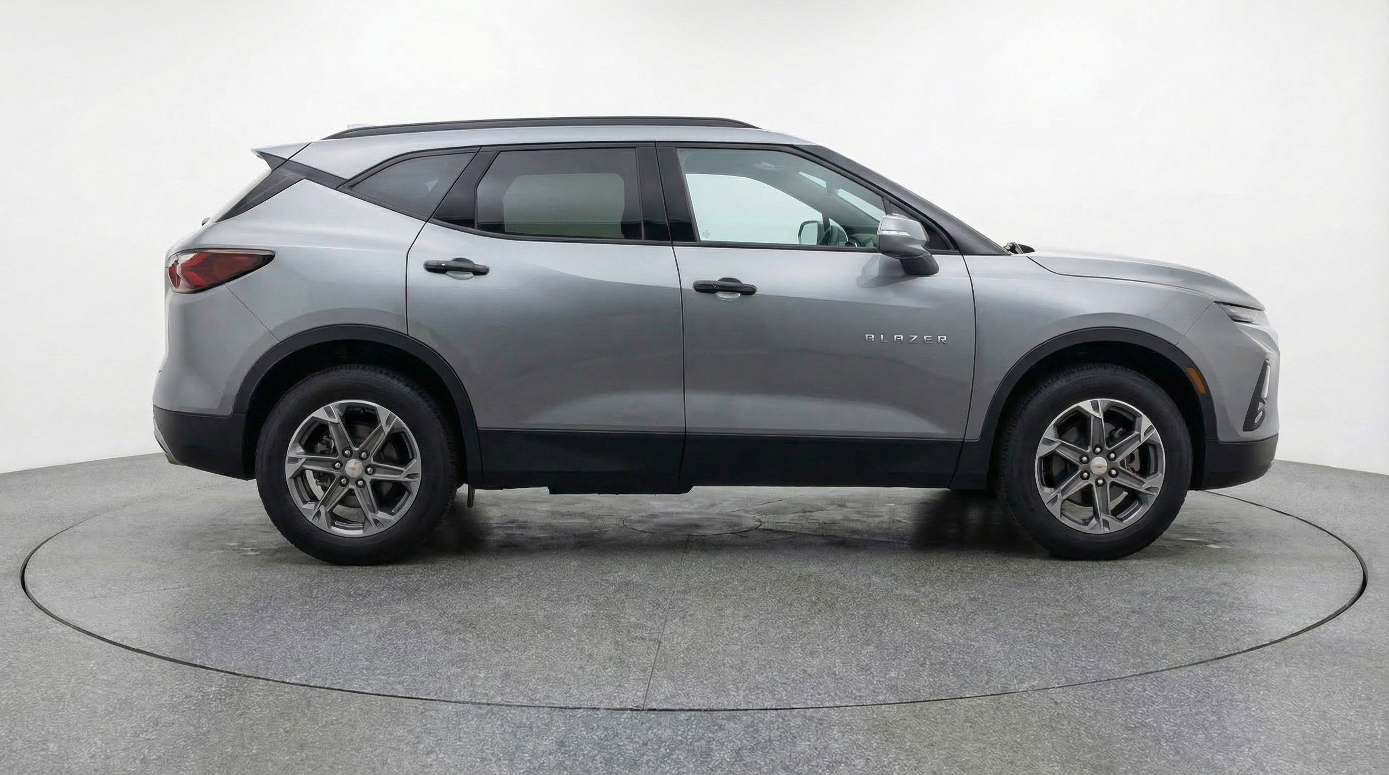 Used 2025 Chevrolet Blazer LT image 11