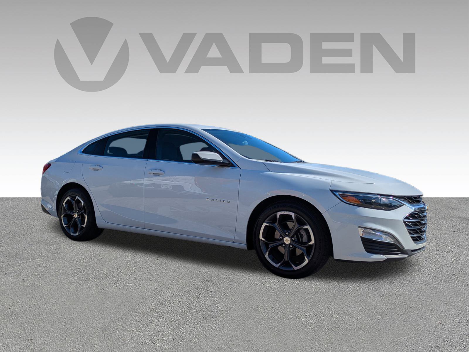 Used 2023 Chevrolet Malibu LT image 3