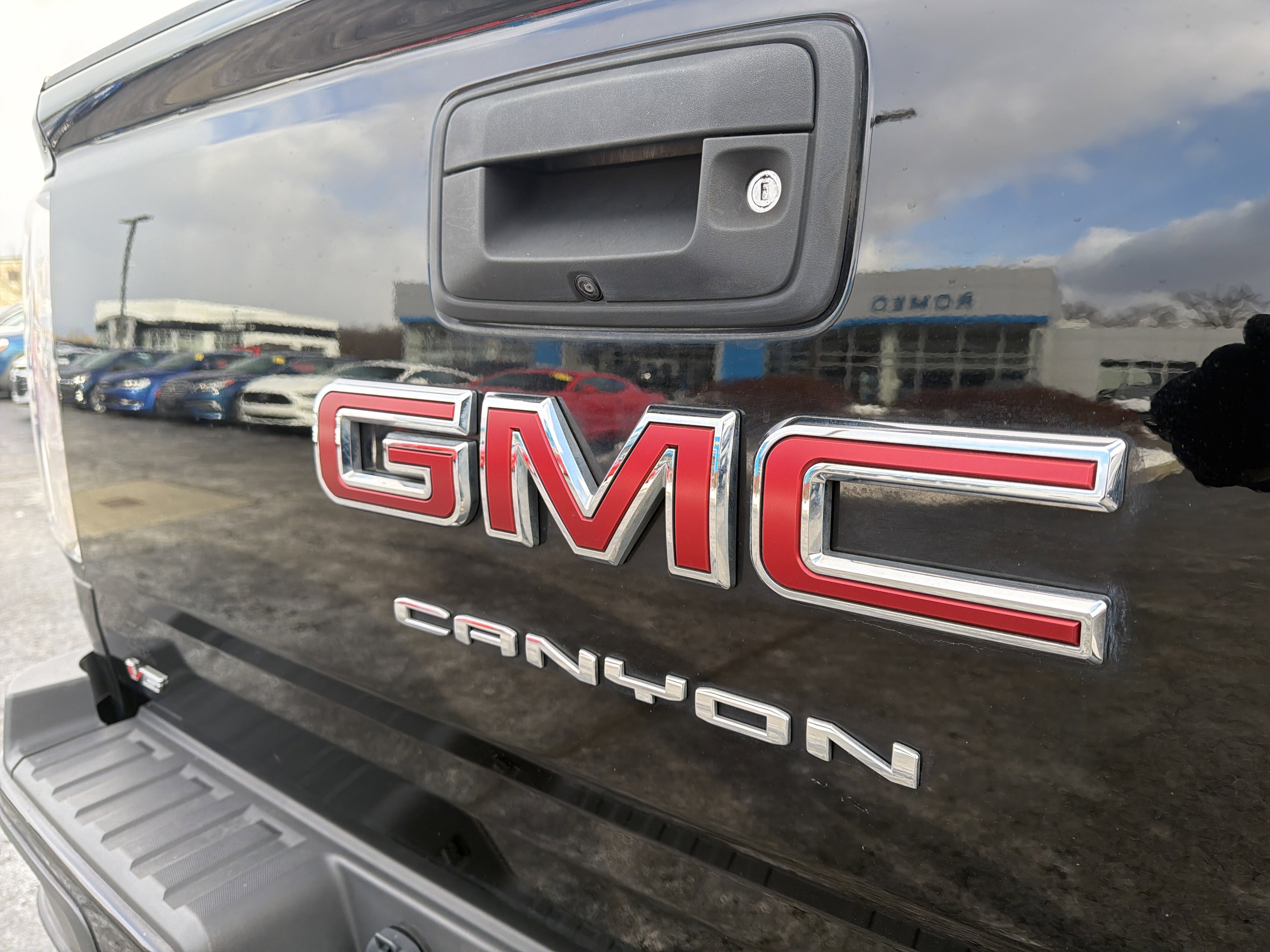 Used 2022 GMC Canyon AT4 w/ Trailering Package image 32