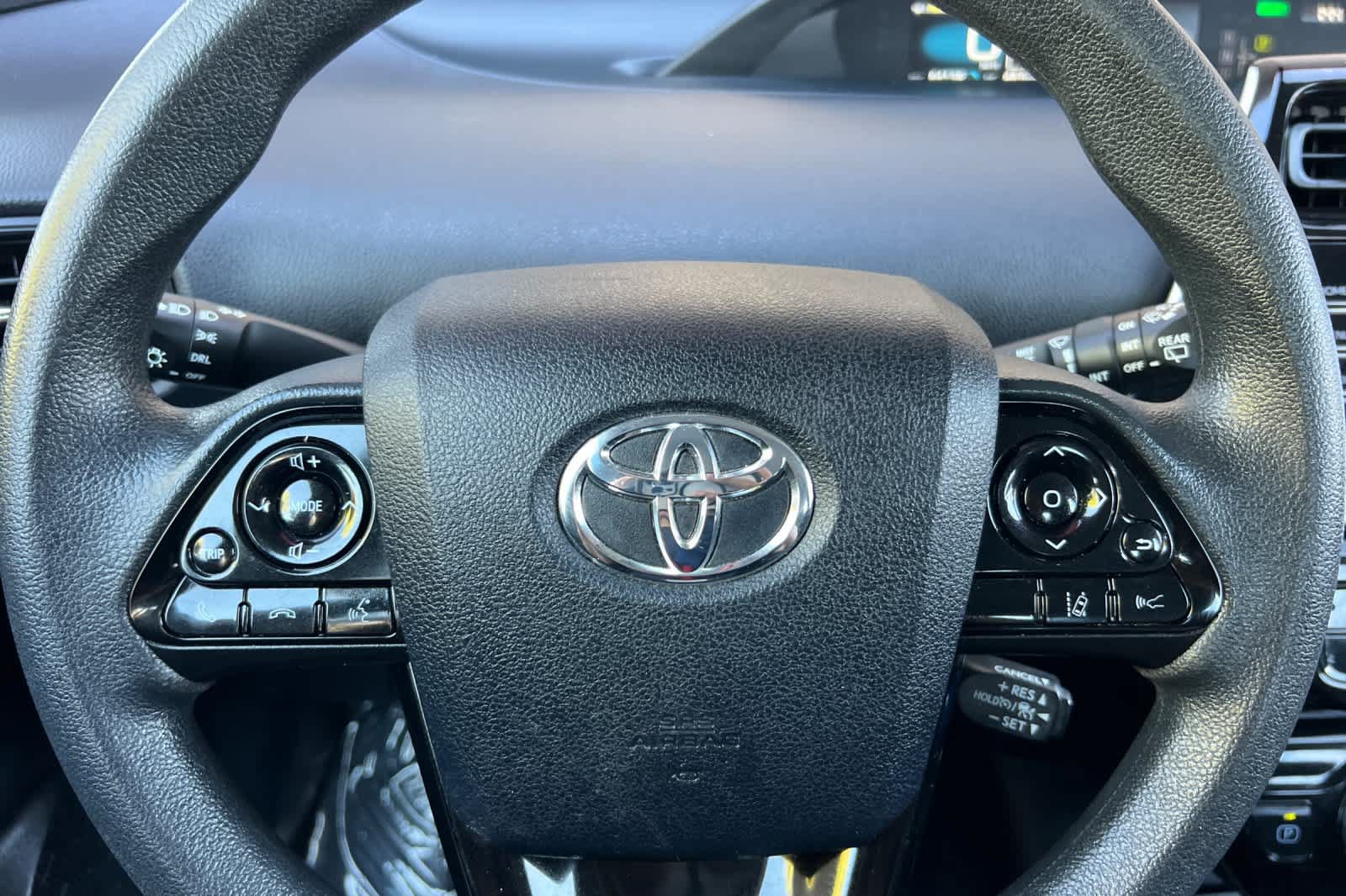 Used 2022 Toyota Prius LE FWD image 24