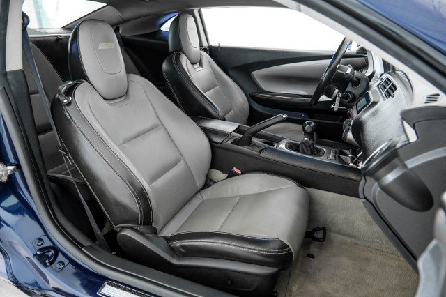 Used 2010 Chevrolet Camaro SS w/ RS Package RWD image 30