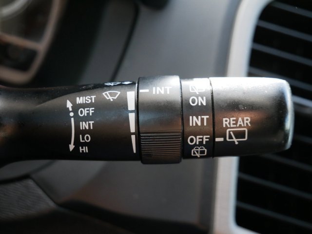 Used 2015 Toyota Venza LE FWD image 19