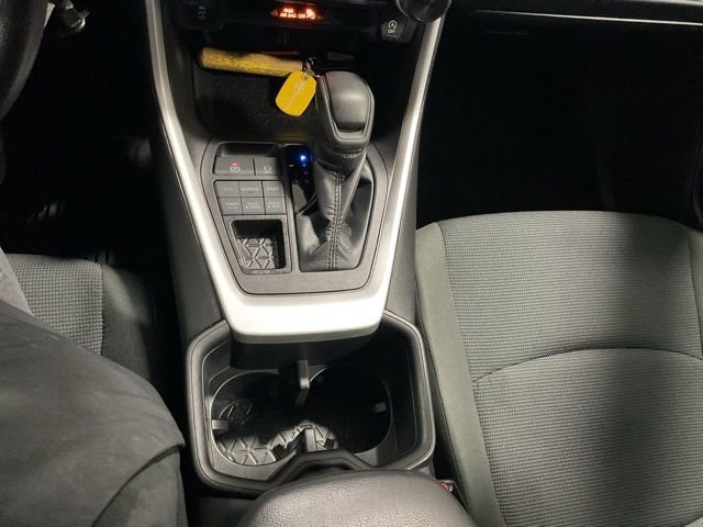 Used 2024 Toyota RAV4 LE image 15