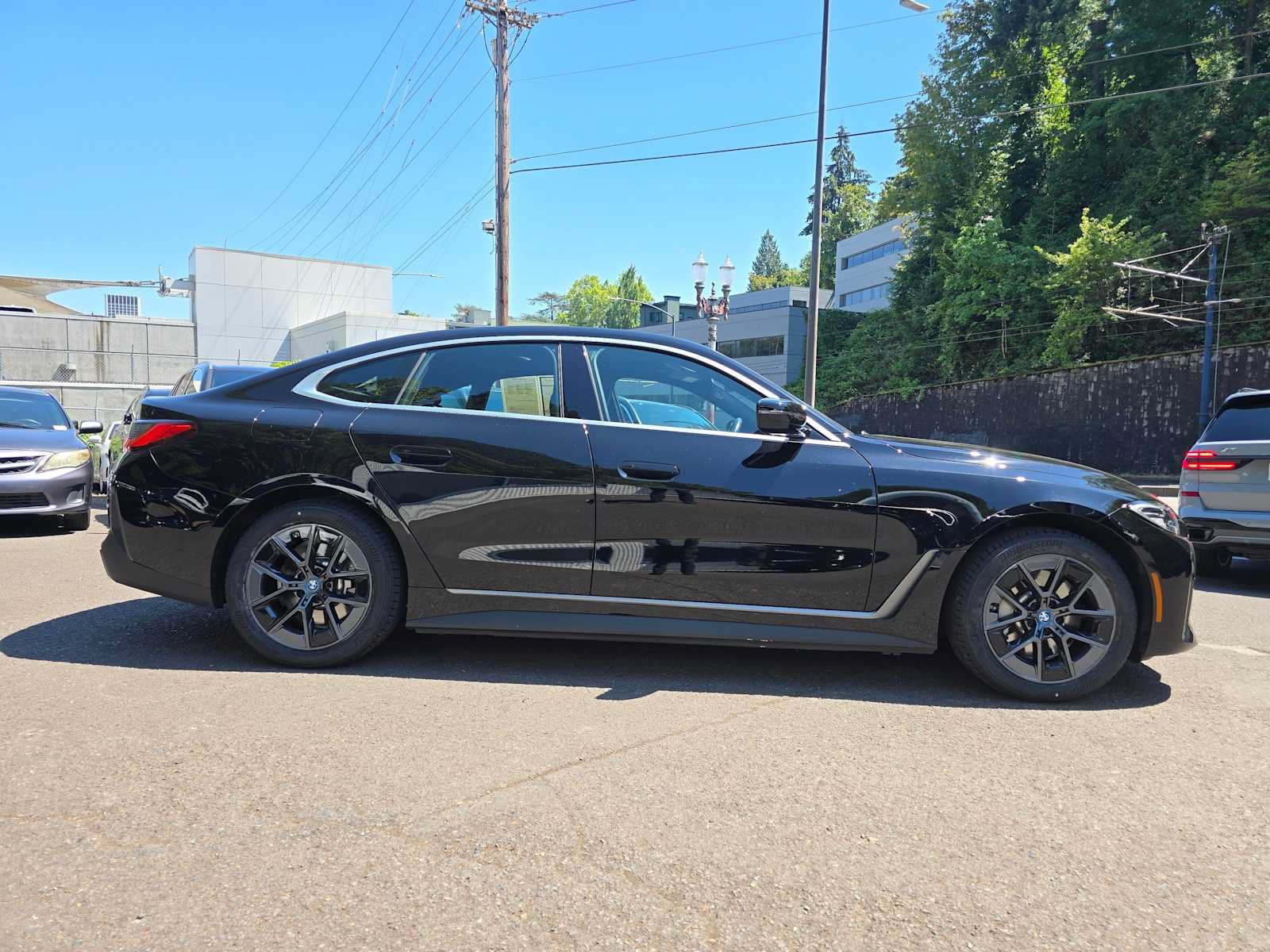 Used 2023 BMW i4 eDrive35 w/ Premium Package RWD image 2