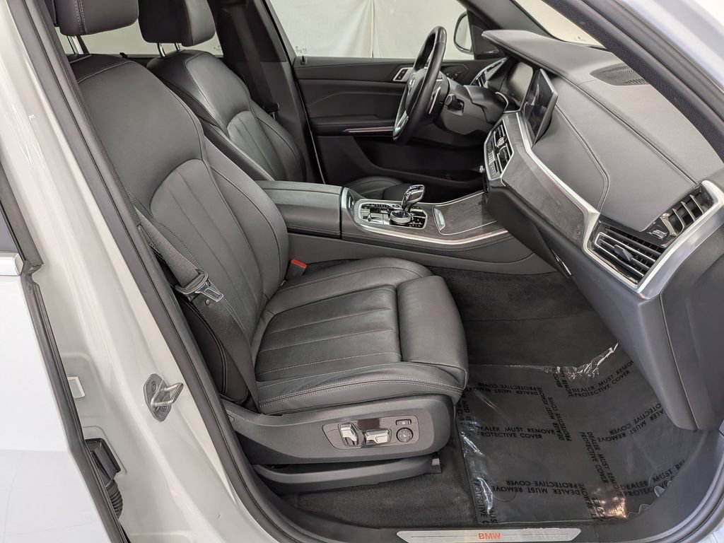 Used 2021 BMW X5 xDrive40i w/ Executive Package AWD/4WD image 34