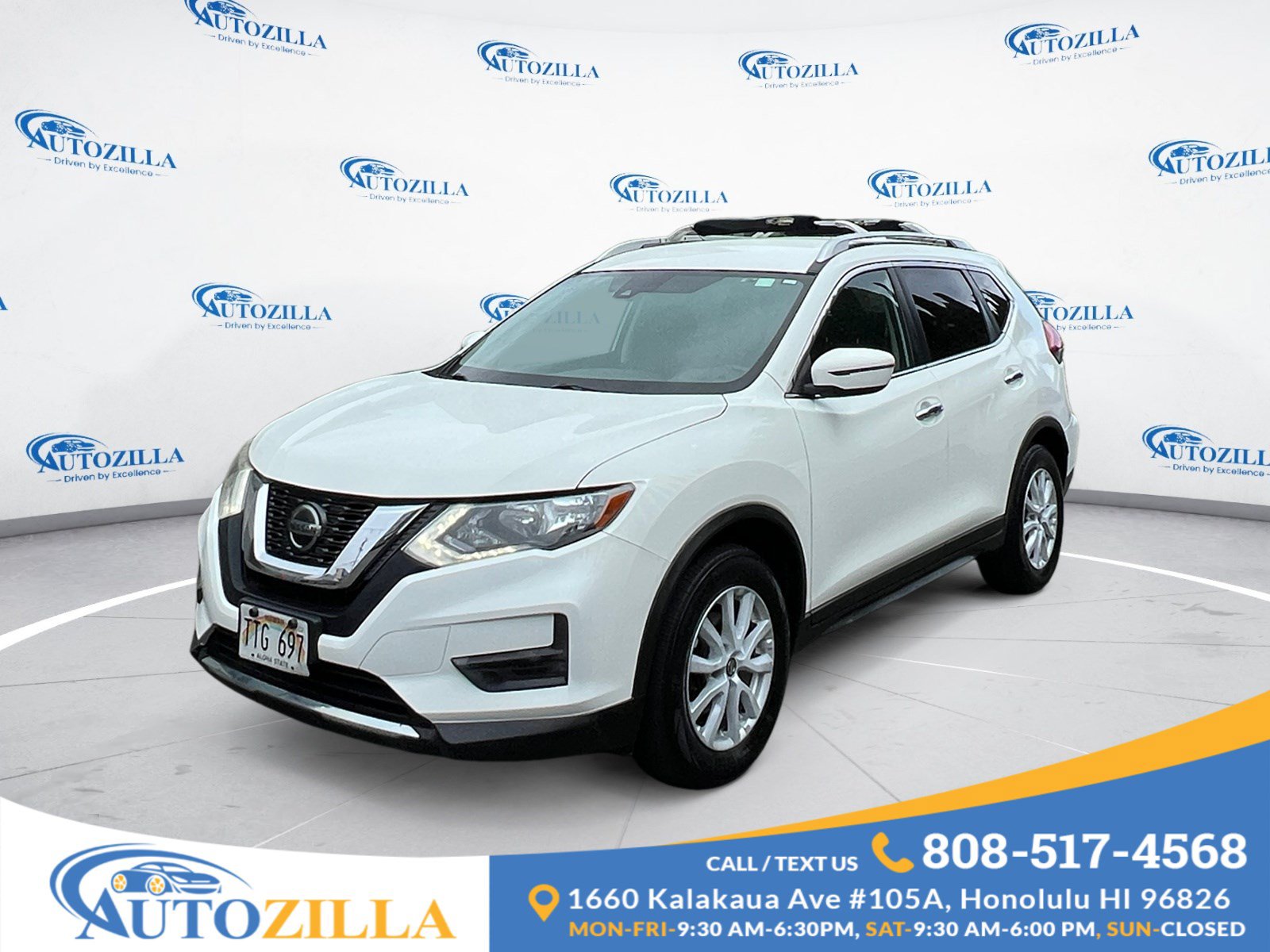 Used 2019 Nissan Rogue SV FWD image 1