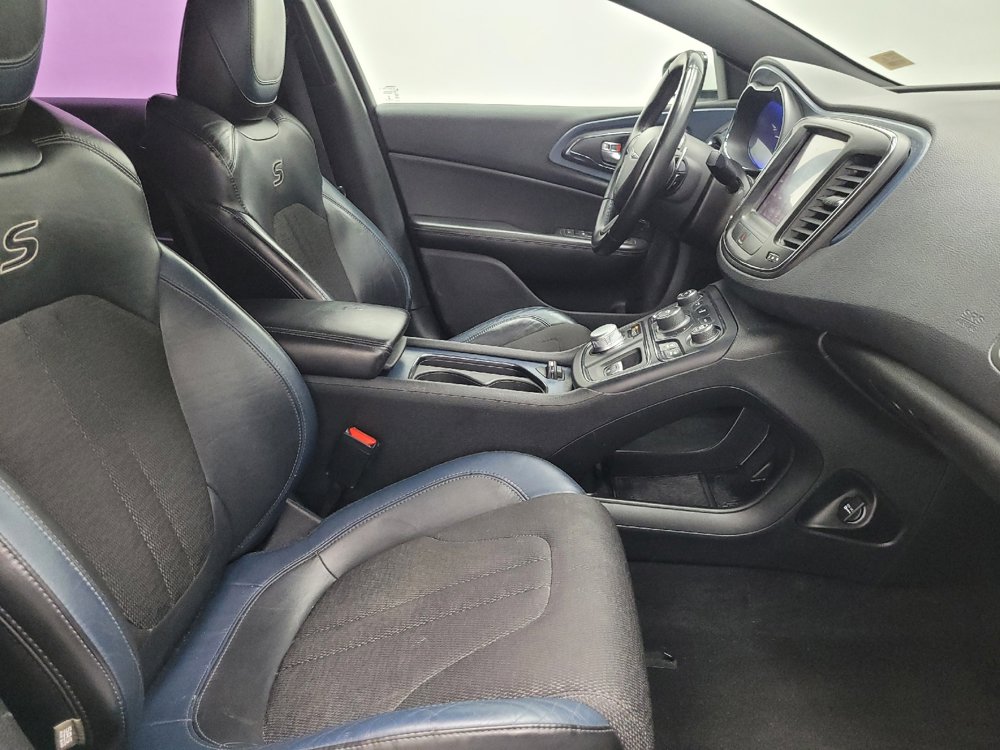 Used 2015 Chrysler 200 S image 21
