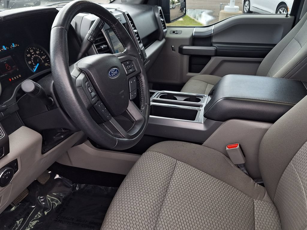 Used 2017 Ford F150 XLT w/ Equipment Group 302A Luxury AWD/4WD image 10