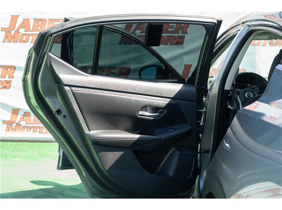 Used 2021 Nissan Sentra SR FWD image 36