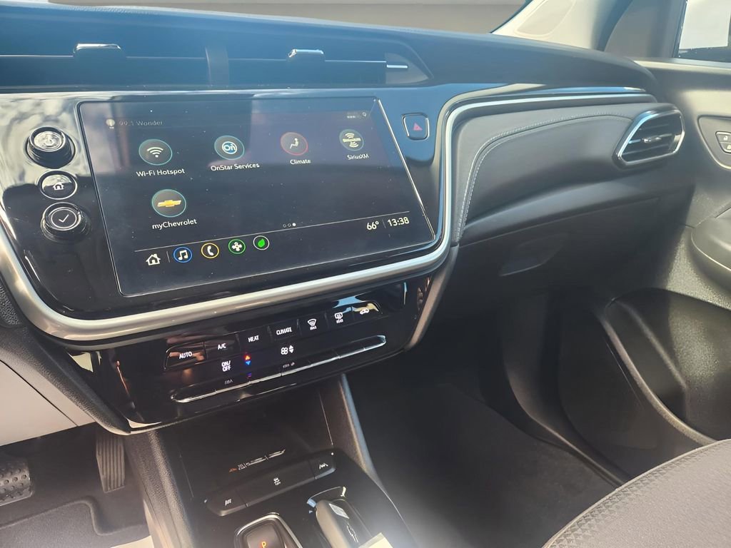 Used 2023 Chevrolet Bolt EUV LT FWD image 21