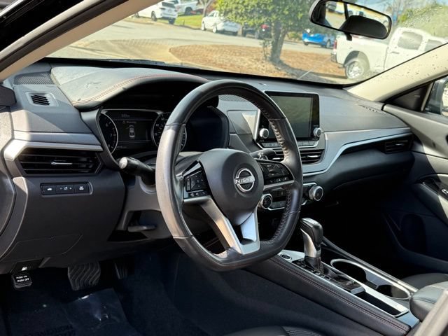 Used 2024 Nissan Altima 2.5 SR FWD image 16