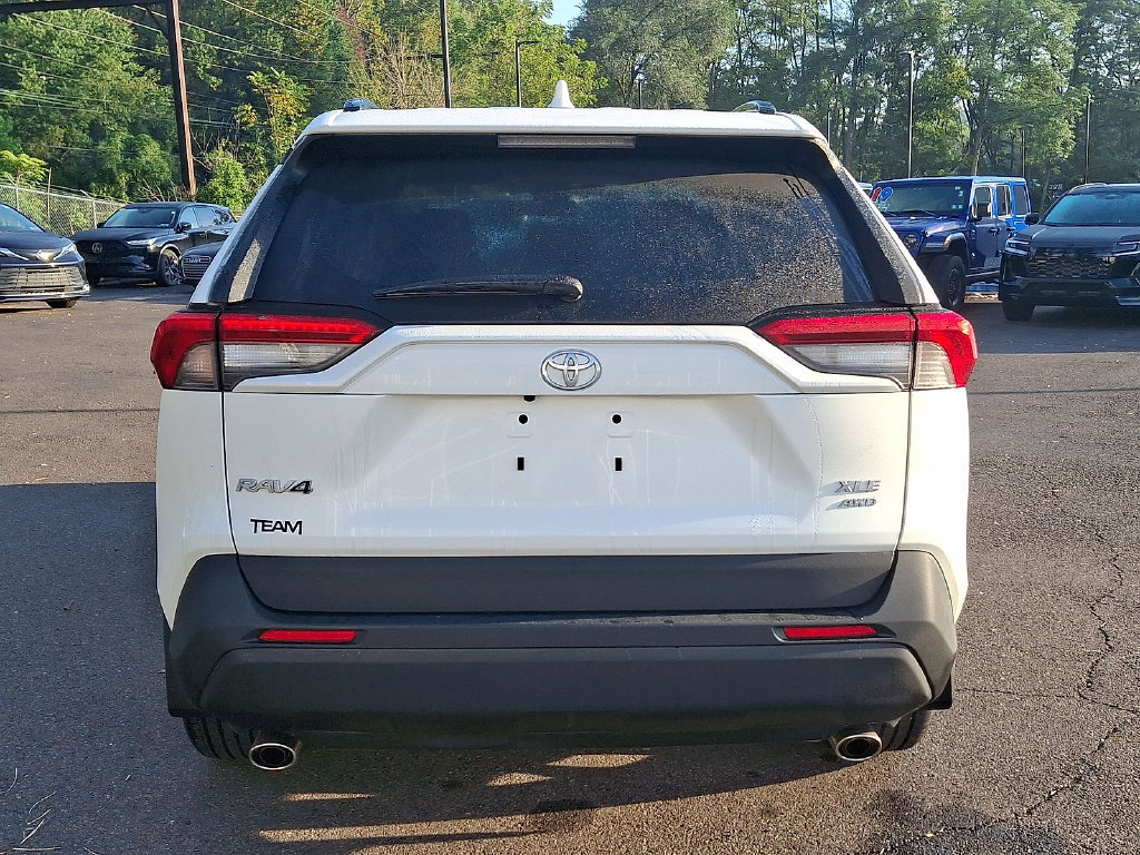 Certified 2022 Toyota RAV4 XLE Premium AWD/4WD image 30