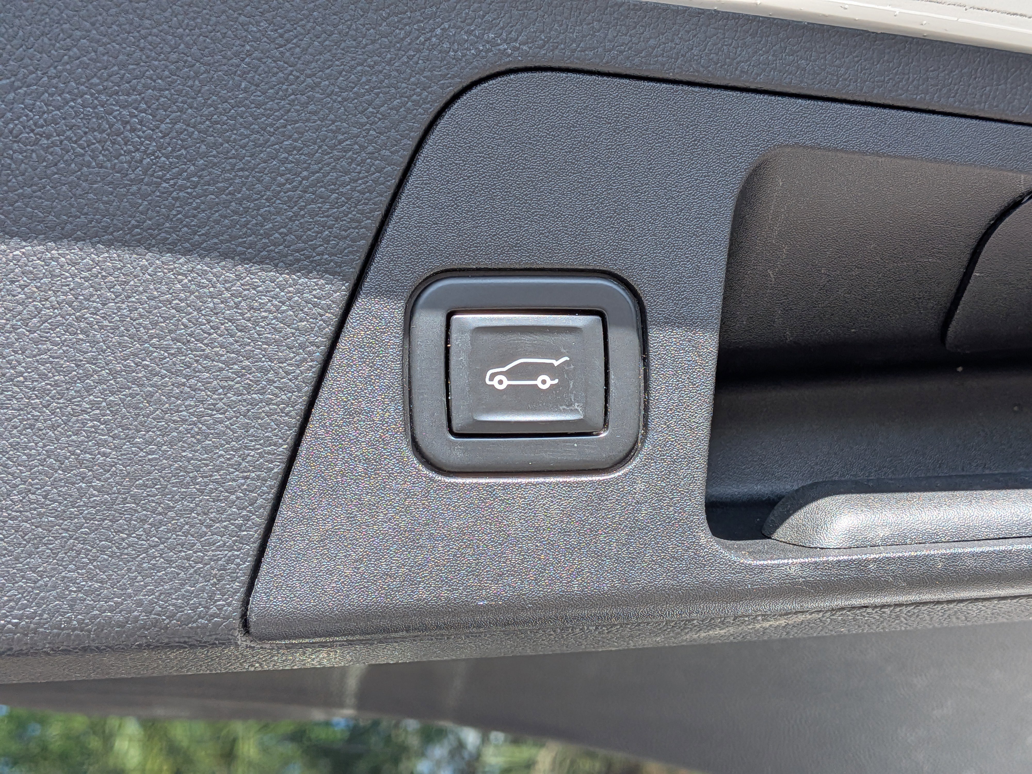 Used 2020 Buick Envision Premium w/ Driver Confidence Package image 14