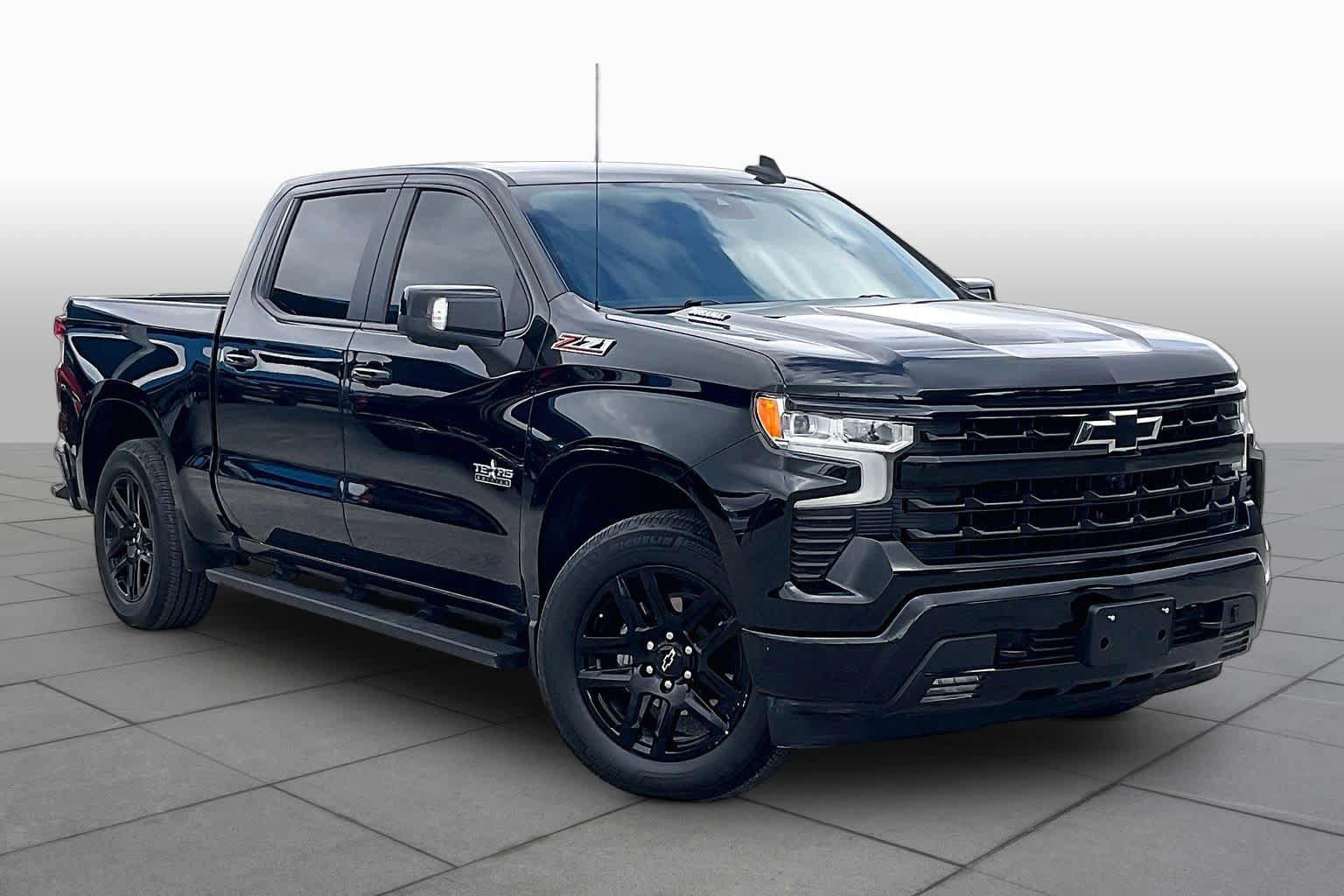 Used 2023 Chevrolet Silverado 1500 RST AWD/4WD image 3