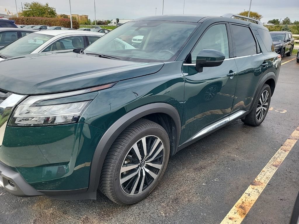 Used 2023 Nissan Pathfinder Platinum