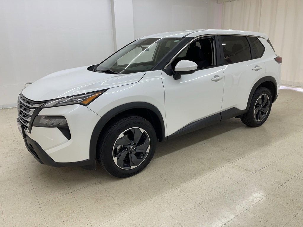 Used 2024 Nissan Rogue SV