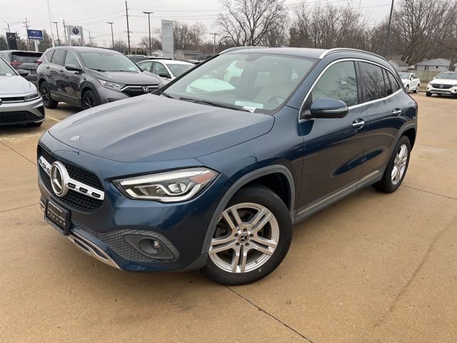 Used 2021 Mercedes-Benz GLA 250 4MATIC w/ Premium Package image 3