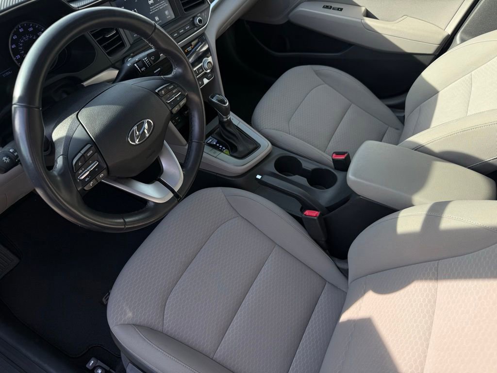 Used 2020 Hyundai Elantra Value Edition image 16