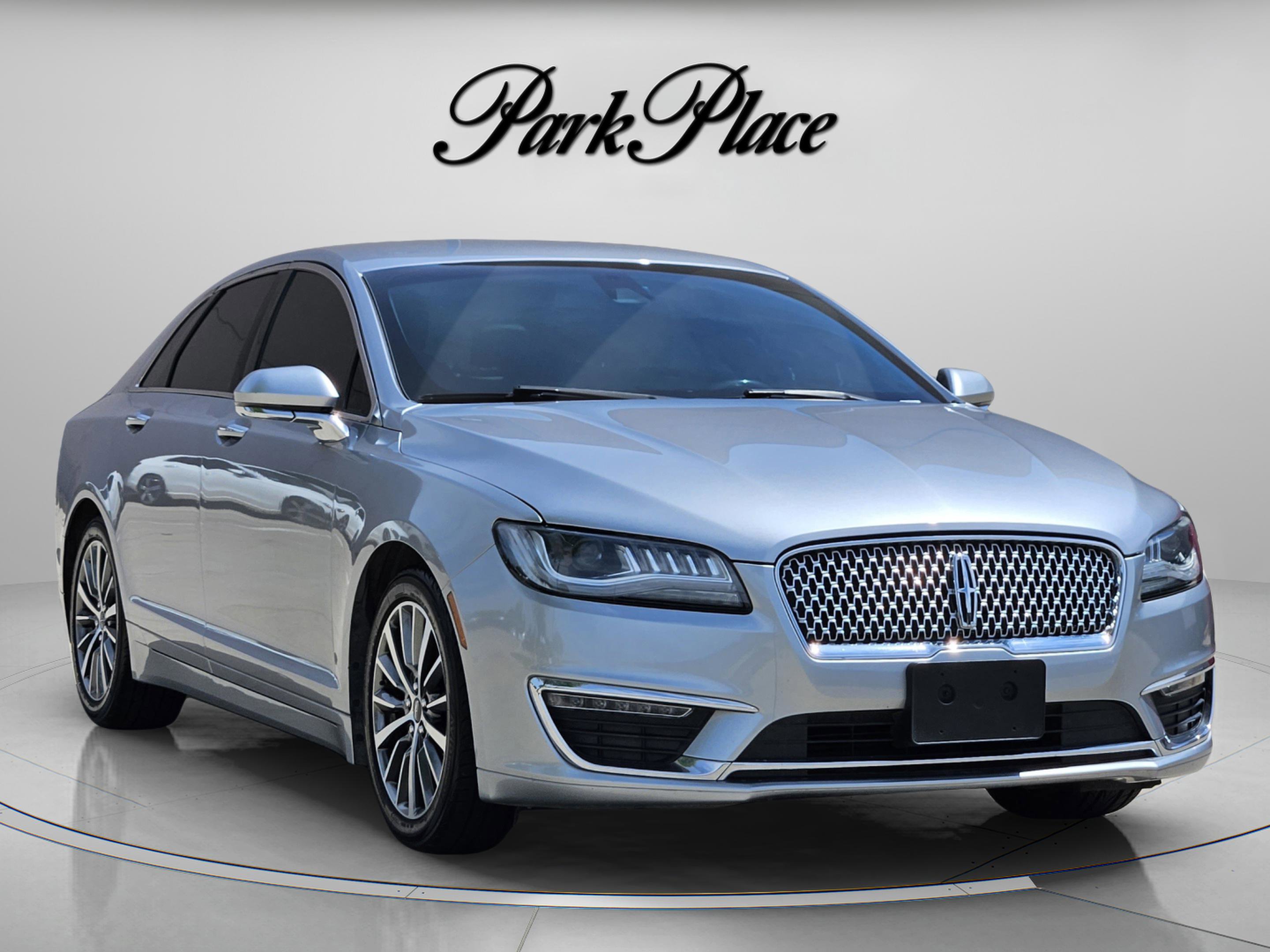 Used 2020 Lincoln MKZ w/ Convenience Package image 4