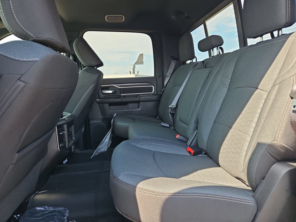 New 2027 RAM 3500 Big Horn AWD/4WD image 13
