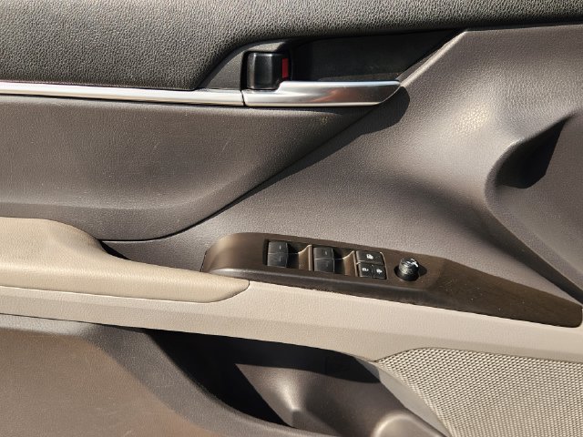 Used 2024 Toyota Camry LE FWD image 17
