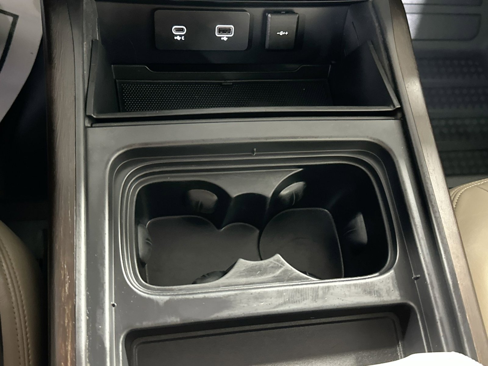 Used 2020 Land Rover Defender 110 HSE image 29