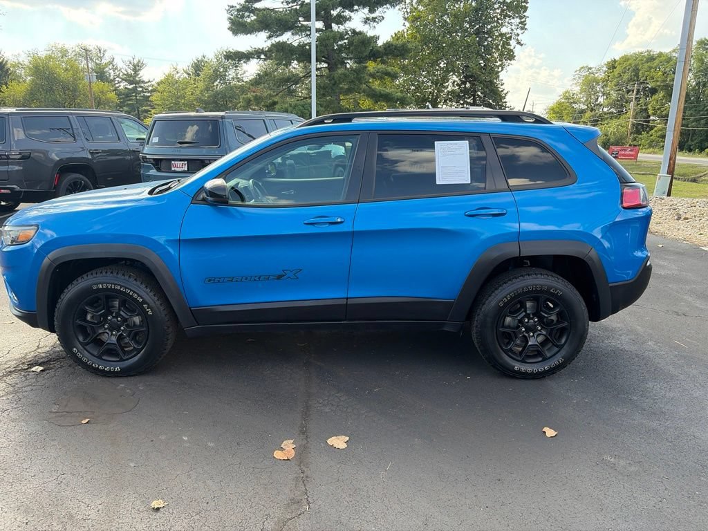 Certified 2022 Jeep Cherokee Latitude w/ Sun & Sound Group AWD/4WD image 11