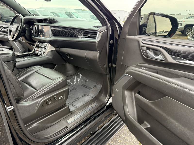 Used 2022 GMC Yukon XL Denali w/ Max Trailering Package AWD/4WD image 10