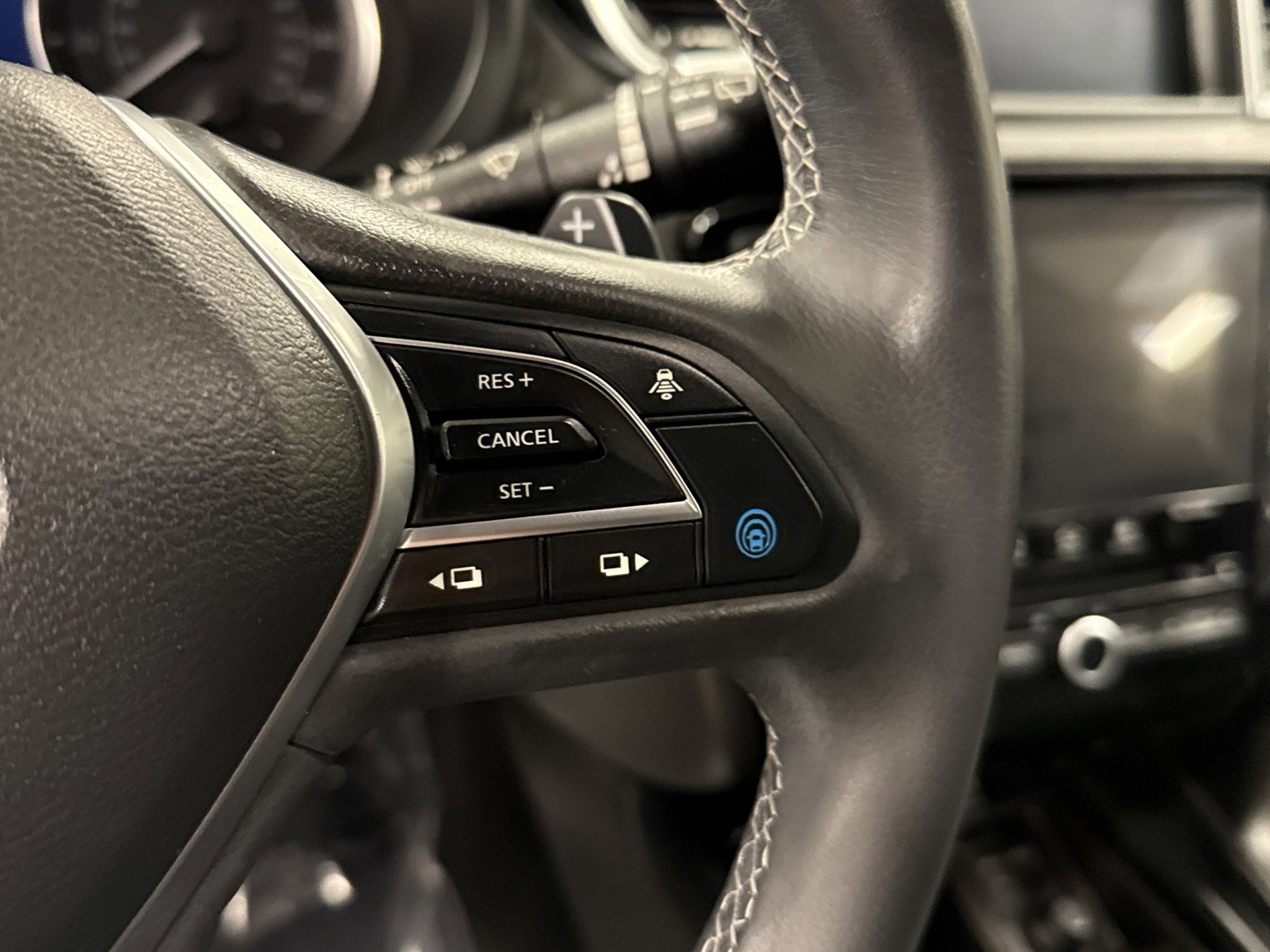 Used 2022 INFINITI QX50 Luxe w/ Appearance Package image 10