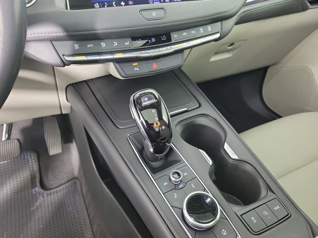 Certified 2023 Cadillac XT4 Luxury FWD image 28