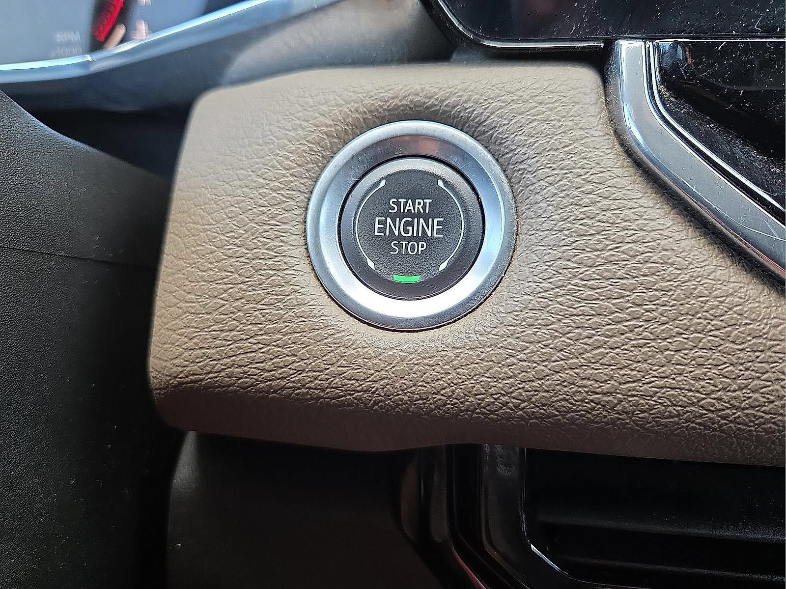 Certified 2024 GMC Canyon Denali AWD/4WD image 11