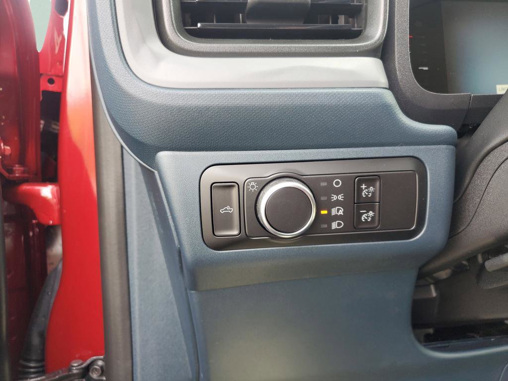 New 2025 Ford Maverick Lariat w/ Black Appearance Package image 30