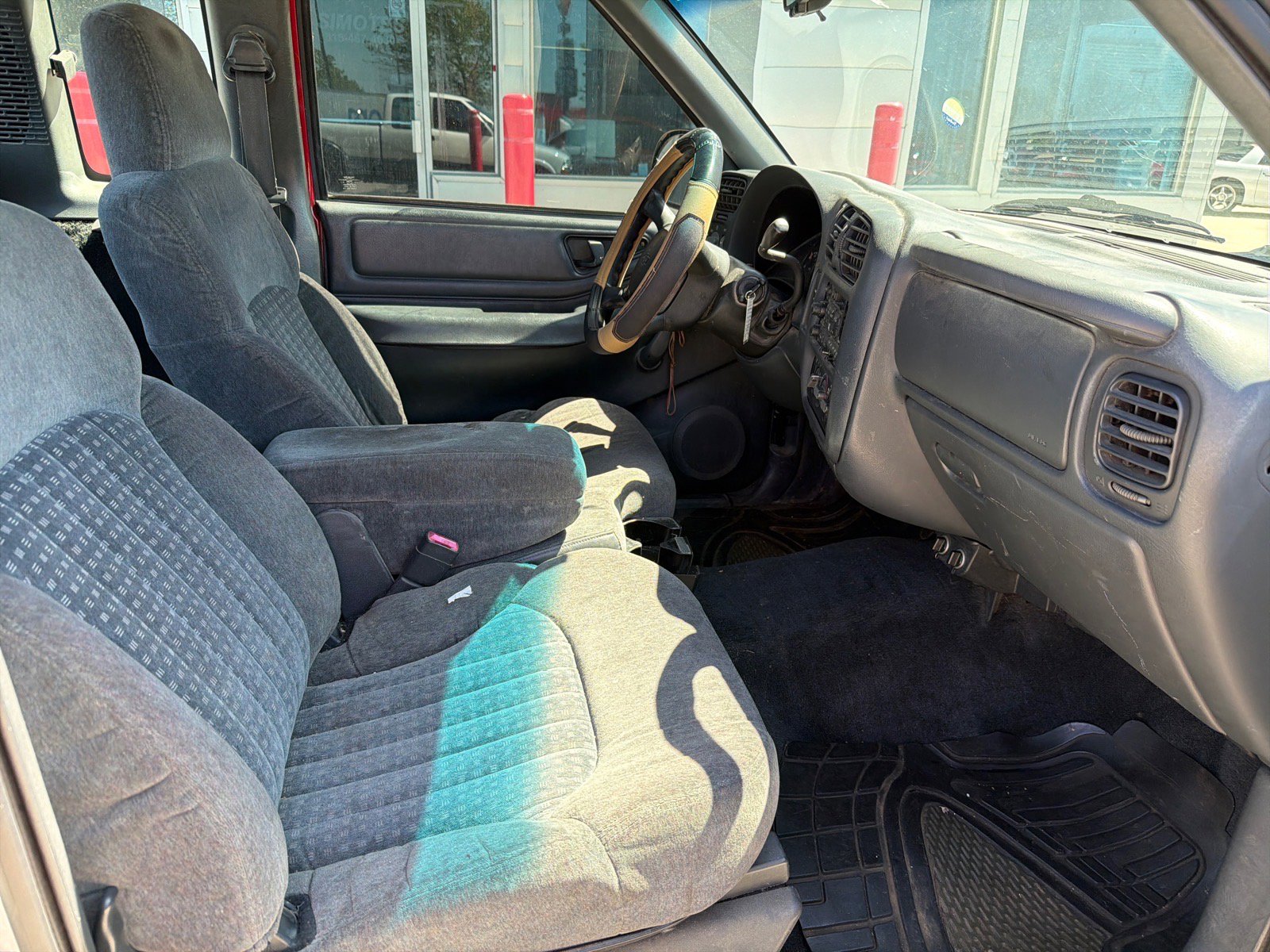 Used 2001 Chevrolet S10 Pickup LS w/ Preferred Equipment Group RWD image 13