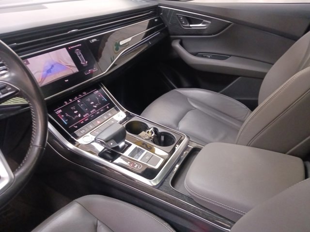 Used 2019 Audi Q8 Premium image 26