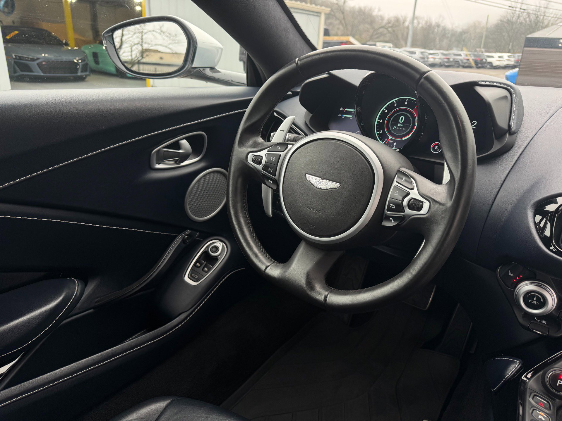 Used 2020 Aston Martin V8 Vantage Coupe image 30