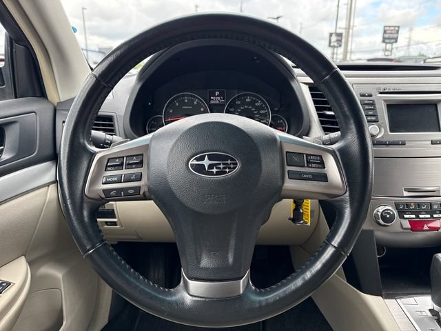 Used 2014 Subaru Outback 2.5i Premium w/ Accessory Value Package (OY1) AWD/4WD image 18