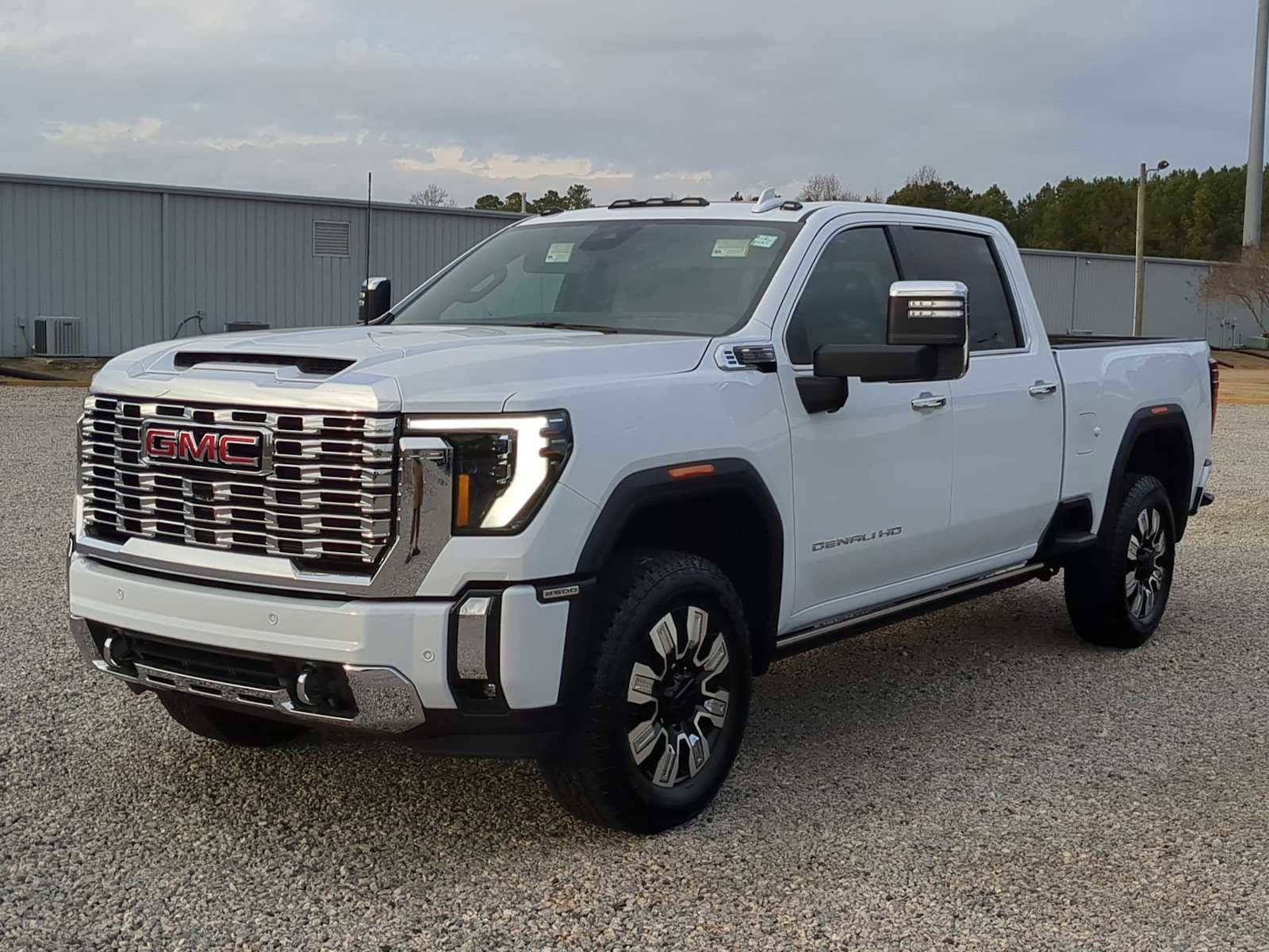 New 2026 GMC Sierra 2500 Denali w/ Denali Reserve Package image 4