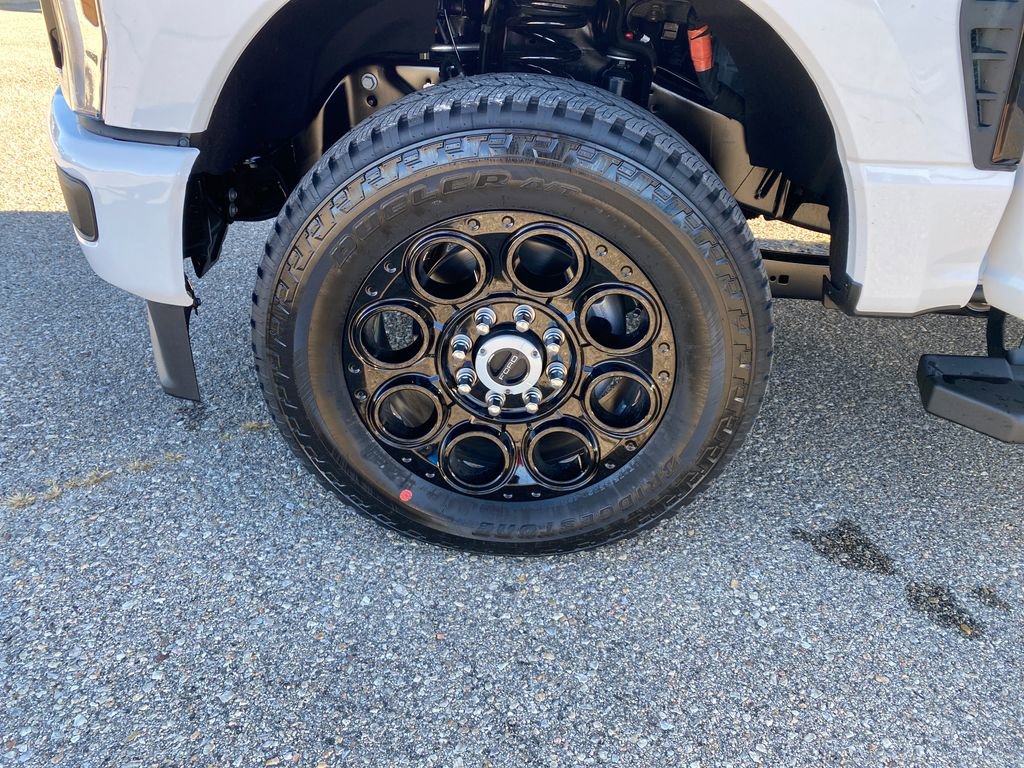 New 2026 Ford F250 XLT w/ XLT Premium Package image 25