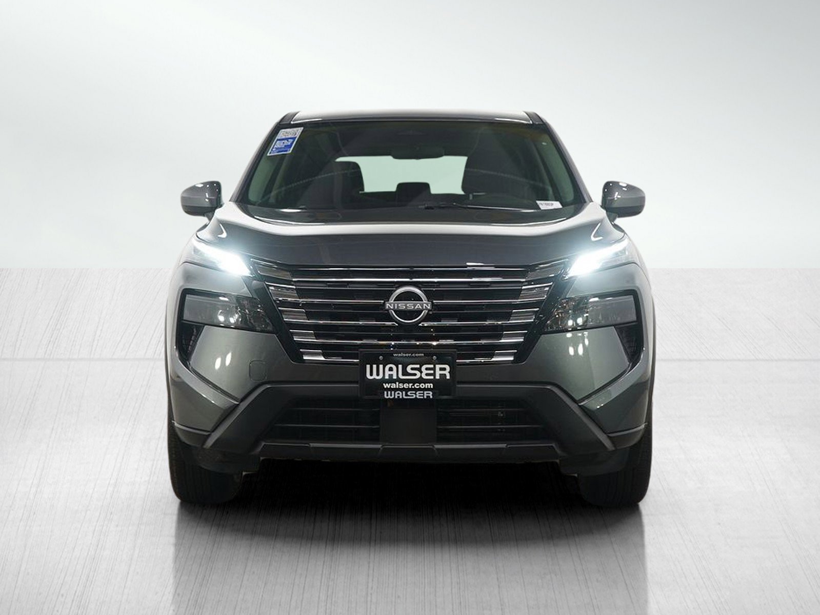 Used 2025 Nissan Rogue SV image 8