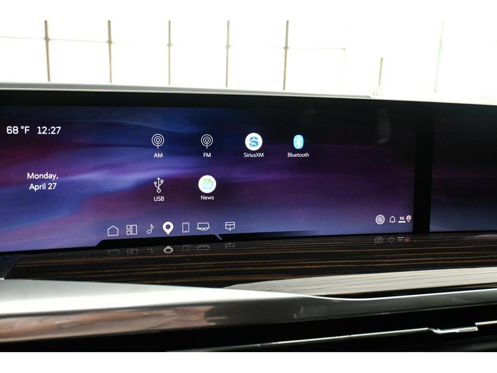 New 2026 Cadillac Escalade ESV Luxury w/ LPO, Radiant Package AWD/4WD image 47