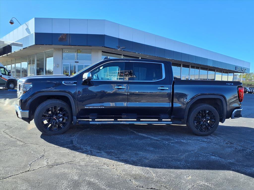 Used 2023 GMC Sierra 1500 SLT w/ SLT Premium Package image 38