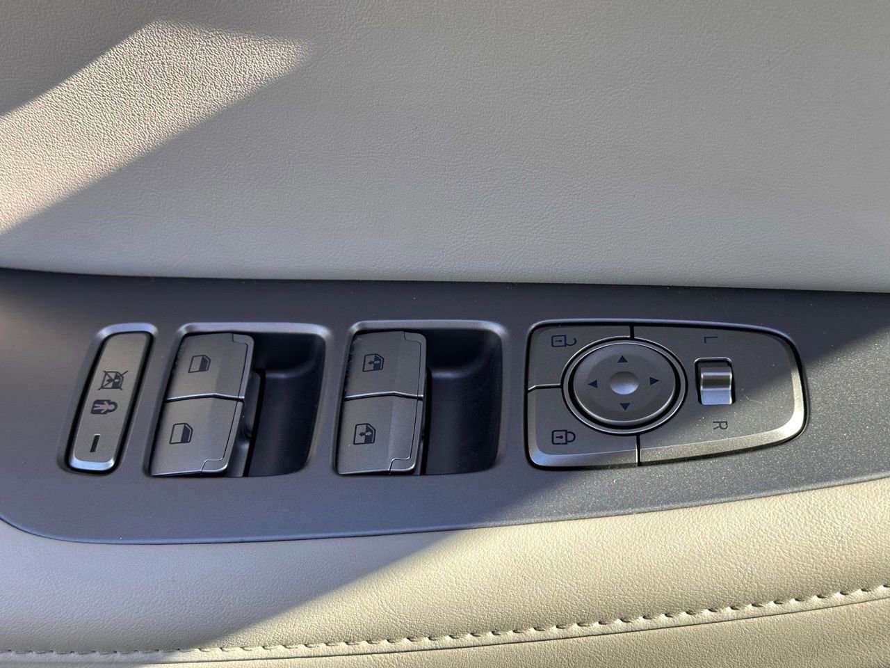 Used 2025 Hyundai Palisade Limited image 26